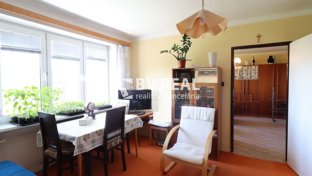 BV REAL na predaj 3 izbový byt 71 m2 Nováky BV5007