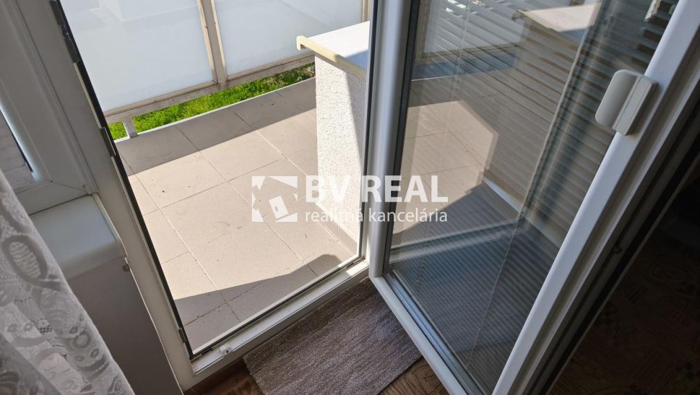 BV REAL na predaj 3 izbový byt 71 m2 Nováky BV5007