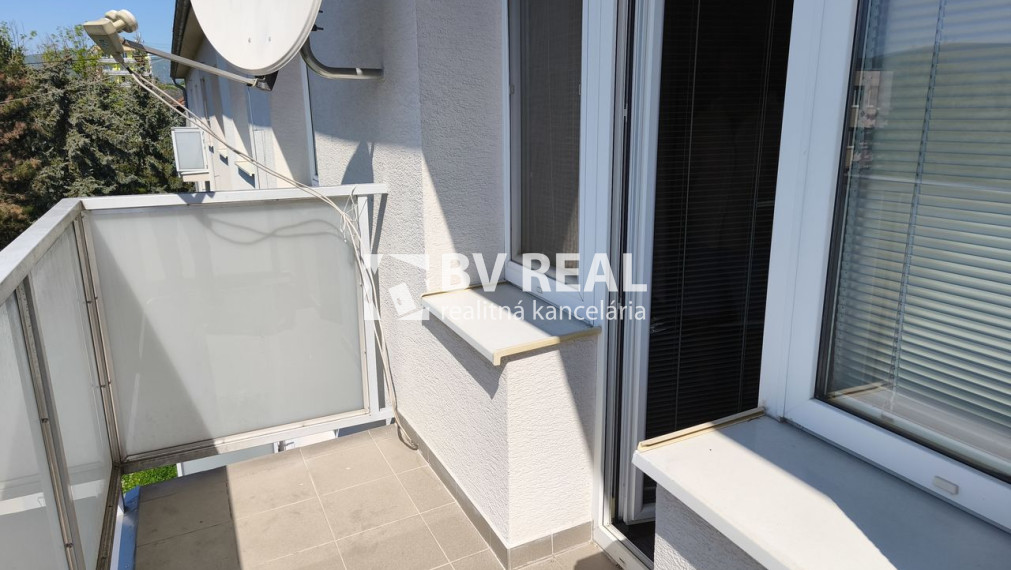 BV REAL na predaj 3 izbový byt 71 m2 Nováky BV5007