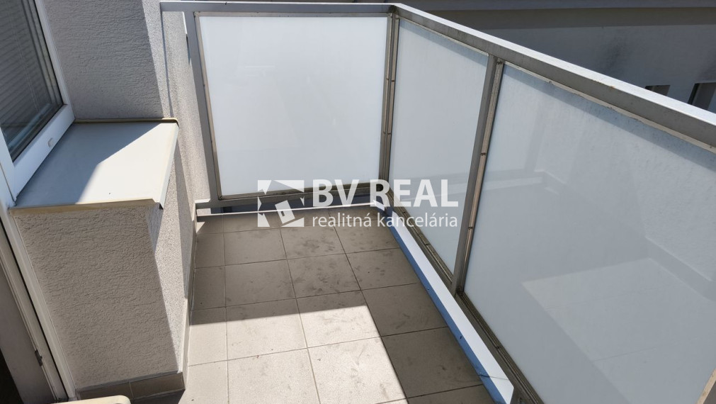 BV REAL na predaj 3 izbový byt 71 m2 Nováky BV5007