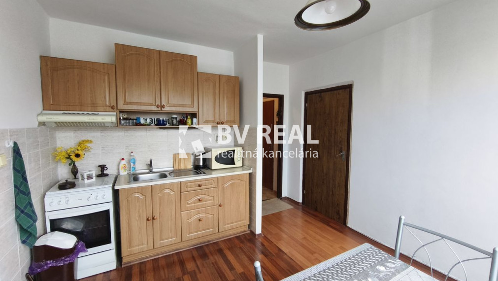 PREDANÉ BV REAL 1 izbový byt Prievidza Jesenského BV5011