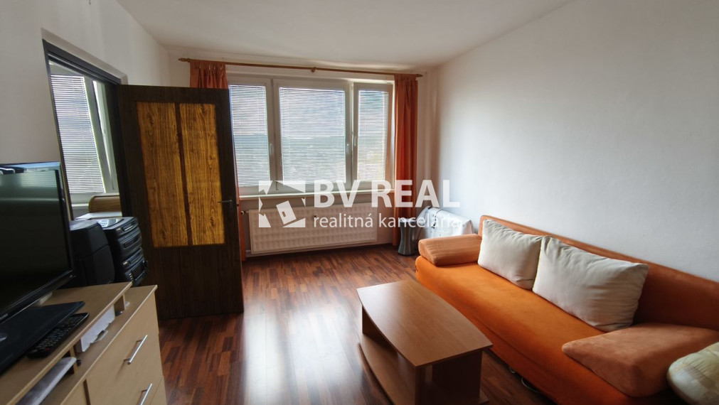 BV REAL na predaj 1 izbový byt Prievidza Jesenského BV5011