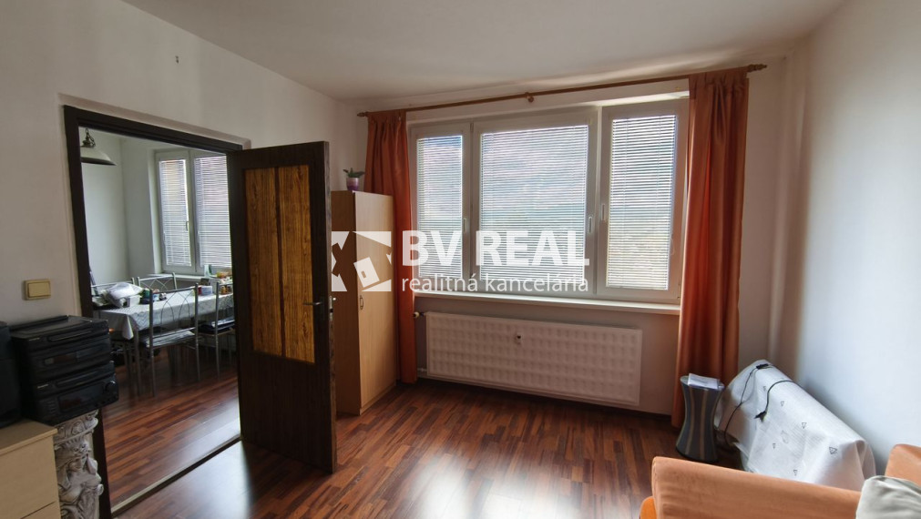 BV REAL na predaj 1 izbový byt Prievidza Jesenského BV5011