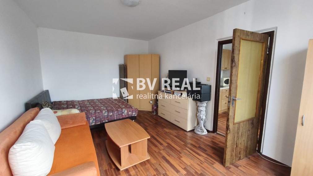 BV REAL na predaj 1 izbový byt Prievidza Jesenského BV5011