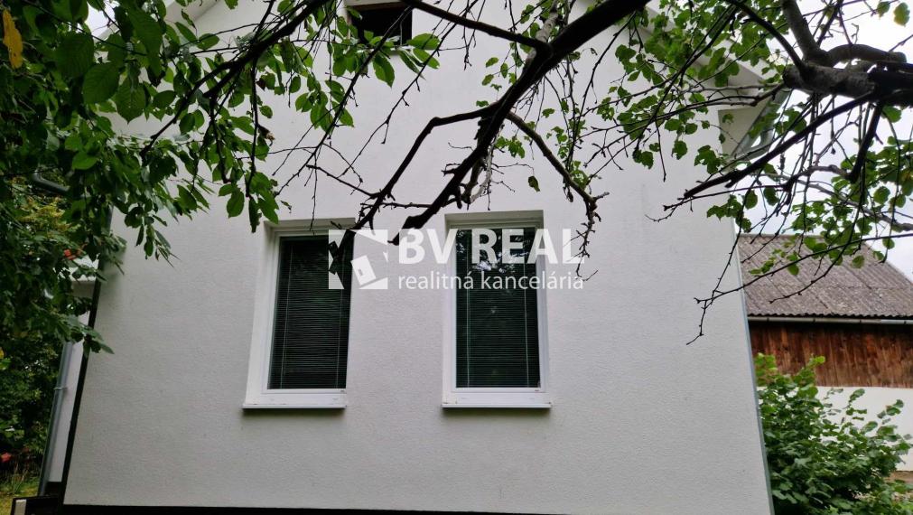BV REAL Na predaj rodinný dom obec Tužina FM2082