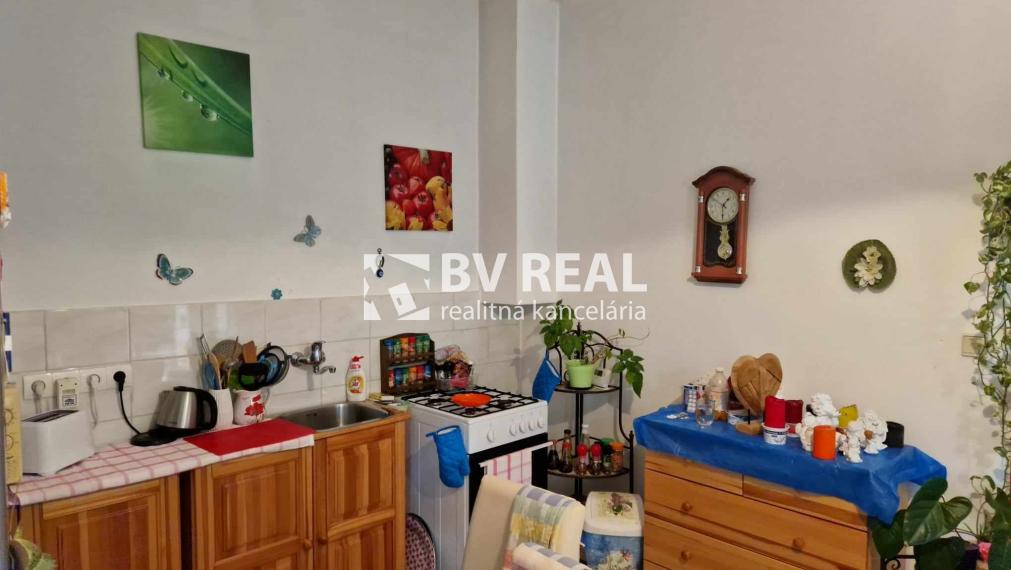 BV REAL Na predaj rodinný dom obec Tužina FM2082