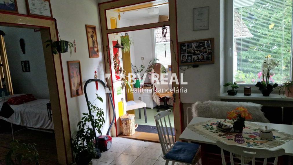 BV REAL Na predaj rodinný dom obec Tužina FM2082