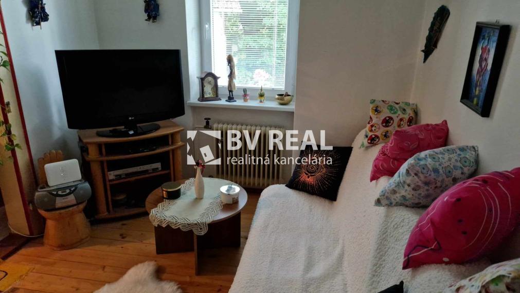 BV REAL Na predaj rodinný dom obec Tužina FM2082