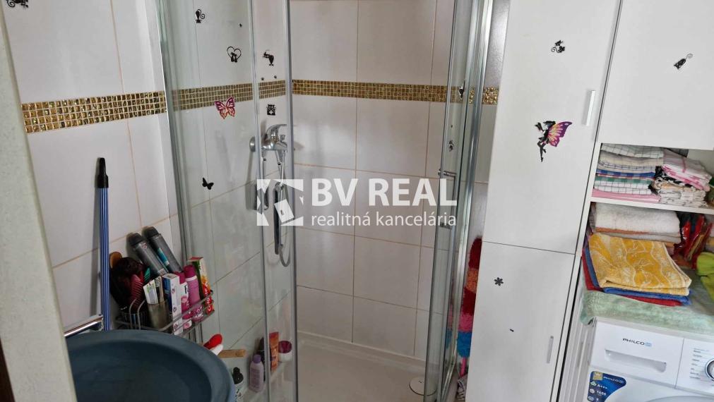 BV REAL Na predaj rodinný dom obec Tužina FM2082