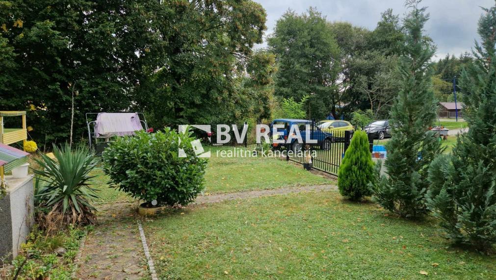 BV REAL Na predaj rodinný dom obec Tužina FM2082