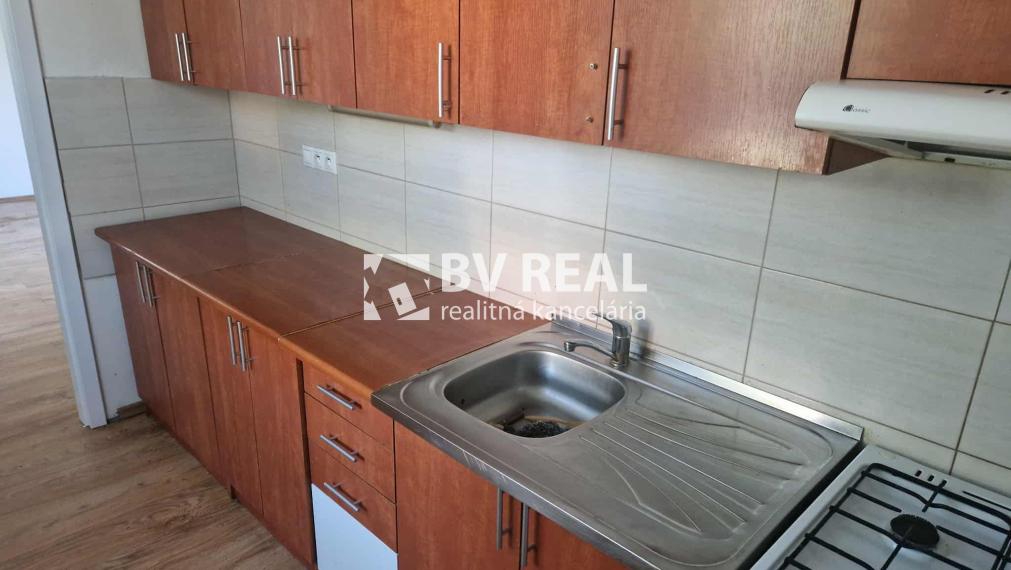 BV REAL Na prenájom 2 izbový byt Handlová FM2274