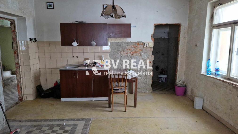 BV REAL na predaj rodinný dom Chvojnica okres Prievidza FM1943