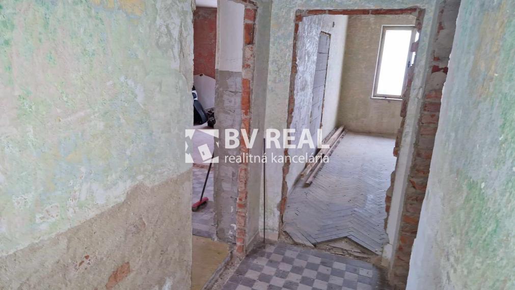 BV REAL na predaj rodinný dom Chvojnica okres Prievidza FM1943