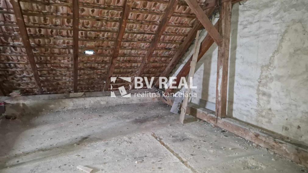 BV REAL na predaj rodinný dom Chvojnica okres Prievidza FM1943