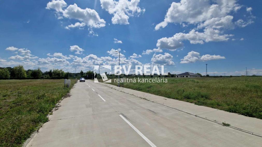 BV REAL Na predaj stavebný pozemok 630 m2 obec Čermany FM2024