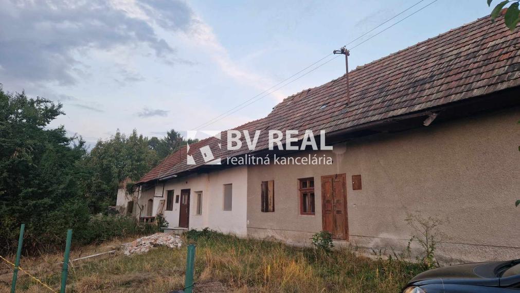 BV REAL na predaj rodinný dom Lehota pod Vtáčnikom FM2128