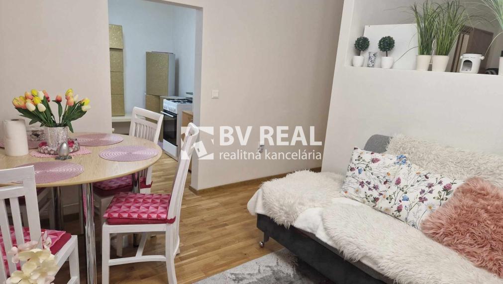 BV REAL na predaj prerobený 2 izbový byt Handlová FM2142
