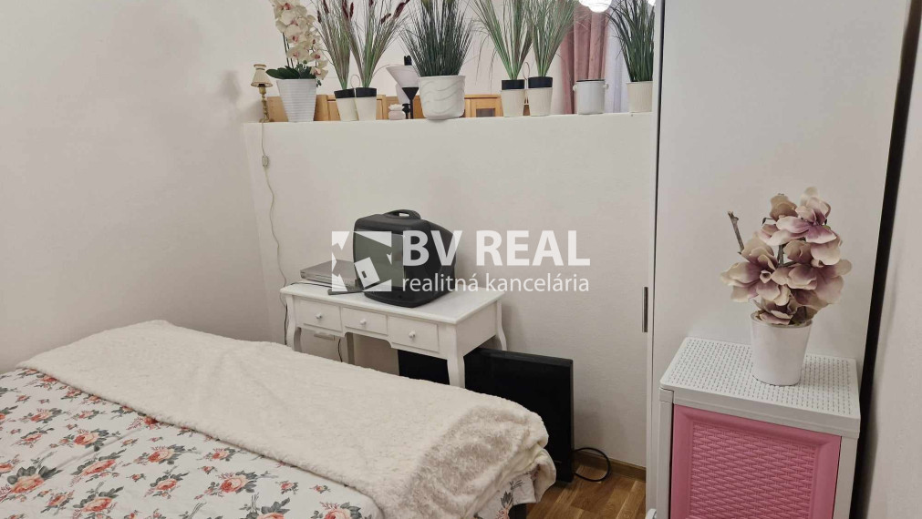 BV REAL na predaj prerobený 2 izbový byt Handlová FM2142