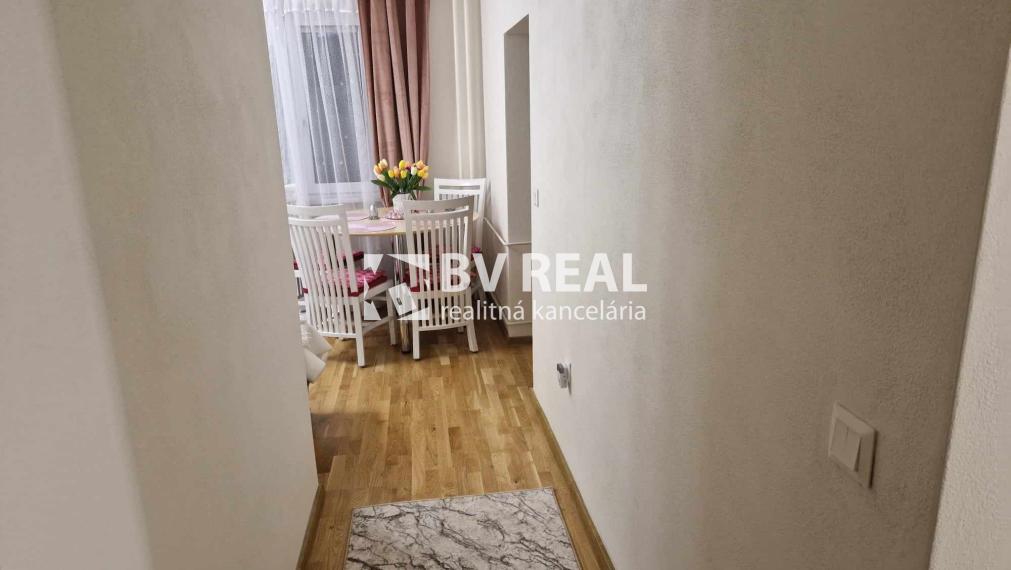 BV REAL na predaj prerobený 2 izbový byt Handlová FM2142