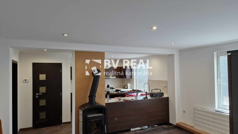 BV REAL Na predaj rodinný dom Prievidza FM2143