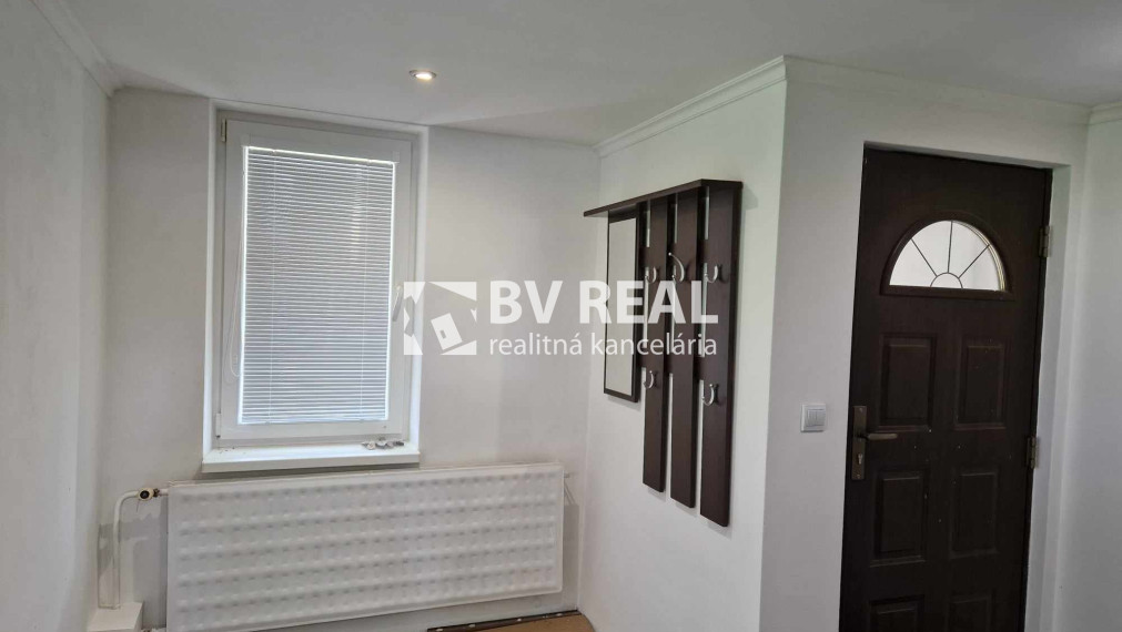 BV REAL Na predaj rodinný dom Prievidza FM2143