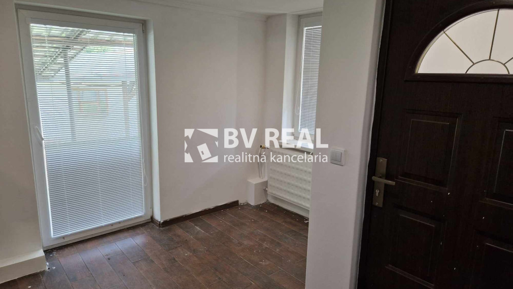 BV REAL Na predaj rodinný dom Prievidza FM2143