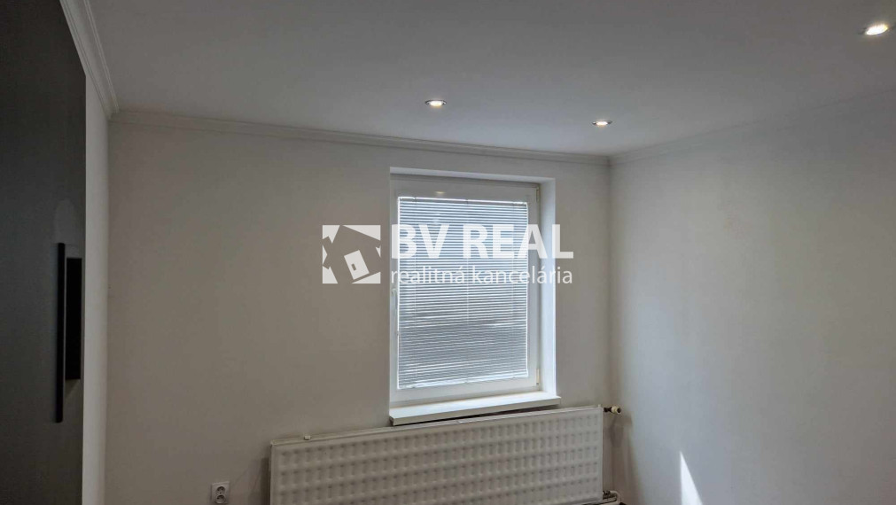 BV REAL Na predaj rodinný dom Prievidza FM2143