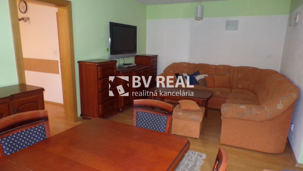 BV REAL Na prenájom komerčný priestor Prievidza FM2262