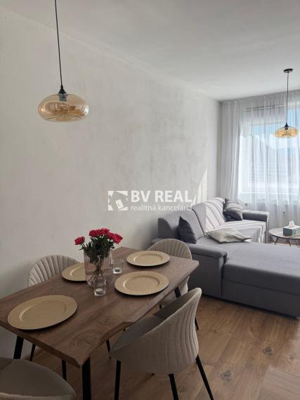 BV REAL Predaj zrekonštruovaný 3 izbový byt Prievidza FM2300