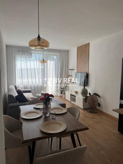 BV REAL Predaj zrekonštruovaný 3 izbový byt Prievidza FM2300