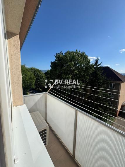 BV REAL Predaj zrekonštruovaný 3 izbový byt Prievidza FM2300