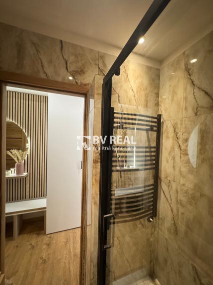 BV REAL Predaj zrekonštruovaný 3 izbový byt Prievidza FM2300