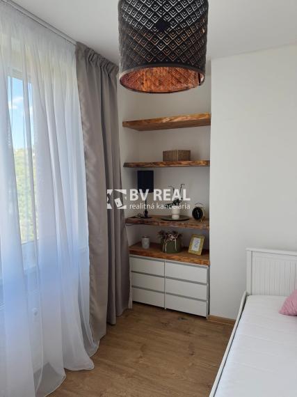 BV REAL Predaj zrekonštruovaný 3 izbový byt Prievidza FM2300