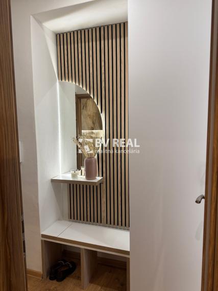 BV REAL Predaj zrekonštruovaný 3 izbový byt Prievidza FM2300