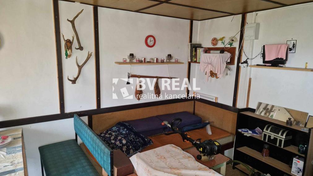 BV REAL Na predaj murovaná chata so záhradou Handlová FM2009