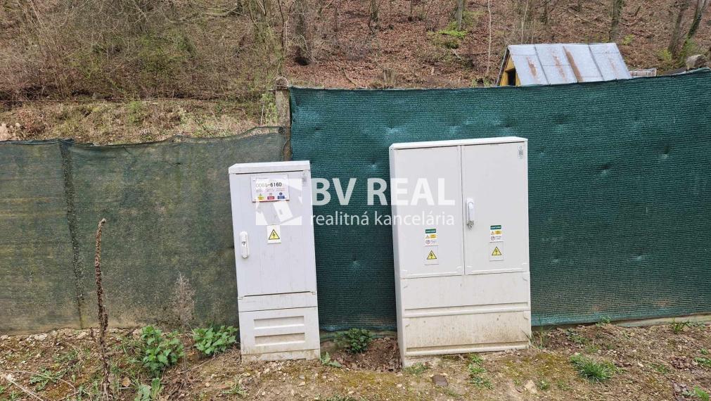 BV REAL Na predaj pozemok na stavbu chaty Partizánske FM2263