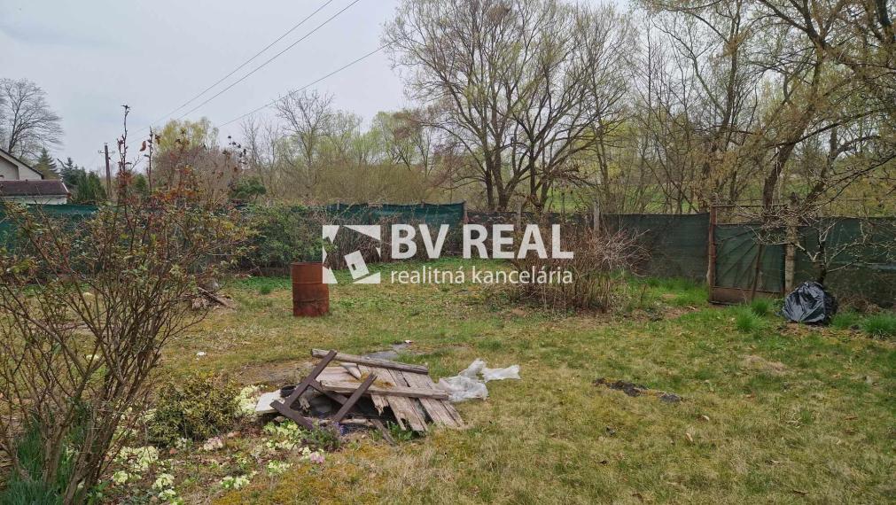 BV REAL Na predaj pozemok na stavbu chaty Partizánske FM2263