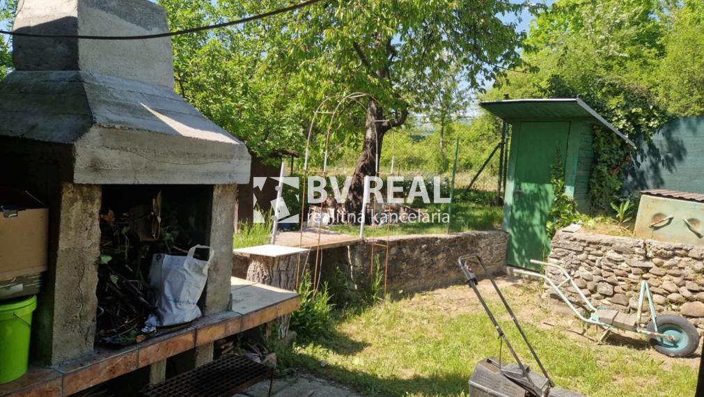 BV REAL predaj murovaná chata so záhradou Prievidza FM2285