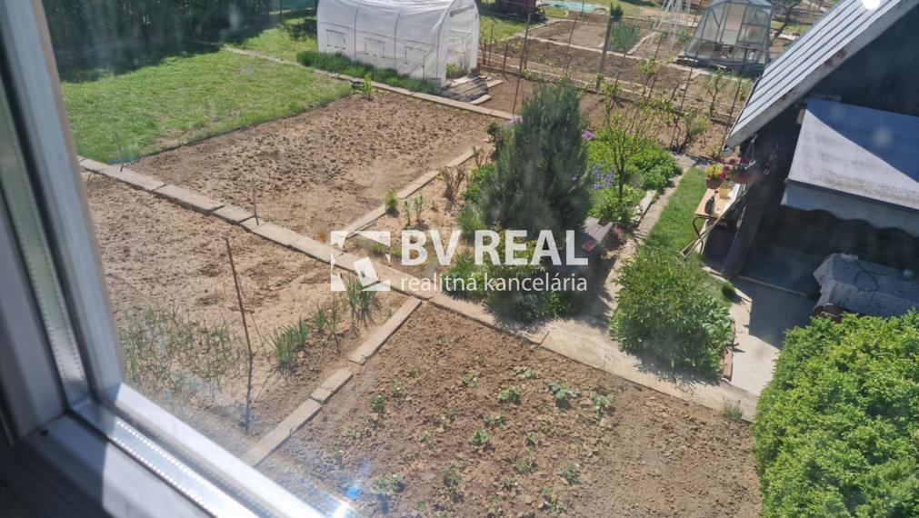 BV REAL predaj murovaná chata so záhradou Prievidza FM2285