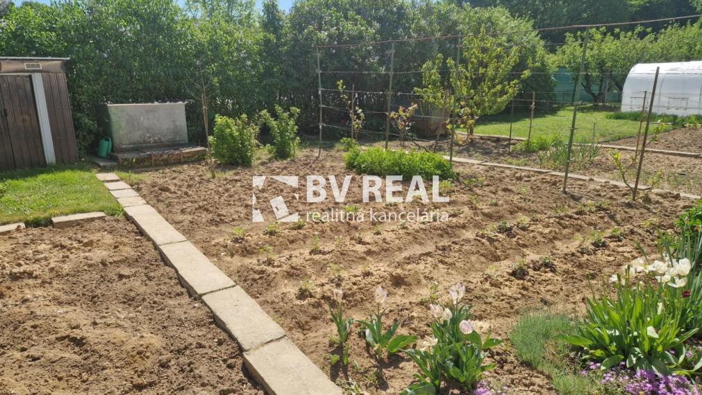 BV REAL predaj murovaná chata so záhradou Prievidza FM2285