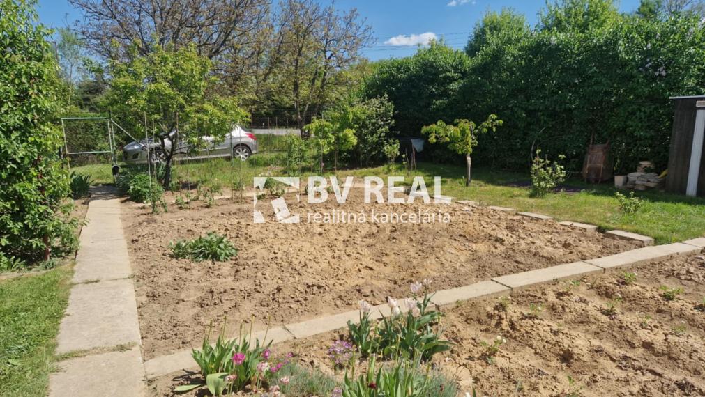 BV REAL predaj murovaná chata so záhradou Prievidza FM2285