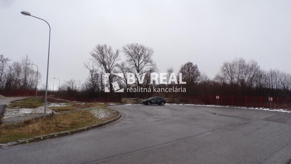 BV REAL Na predaj komerčný pozemok 1259 m2 Prievidza FM1960