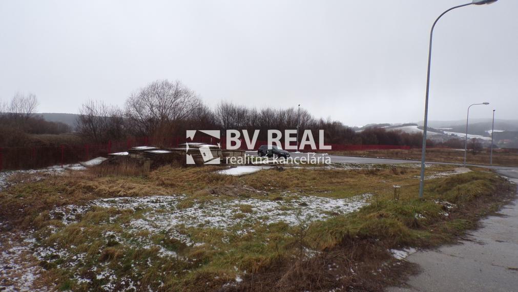 BV REAL Na predaj komerčný pozemok 1259 m2 Prievidza FM1960