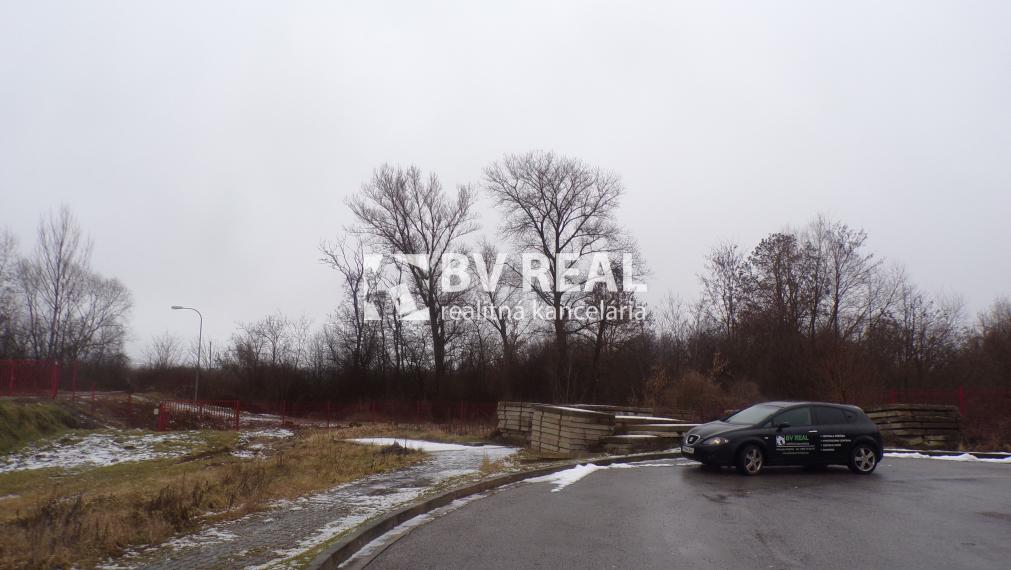 BV REAL Na predaj komerčný pozemok 1259 m2 Prievidza FM1960