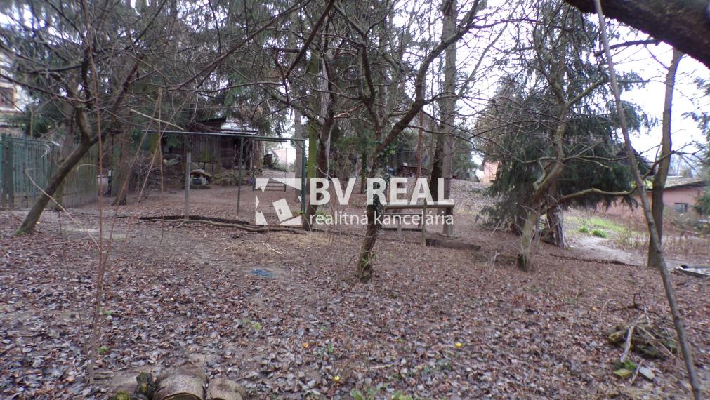 BV REAL Na predaj pozemok Chrenovec-Brusno FM2235