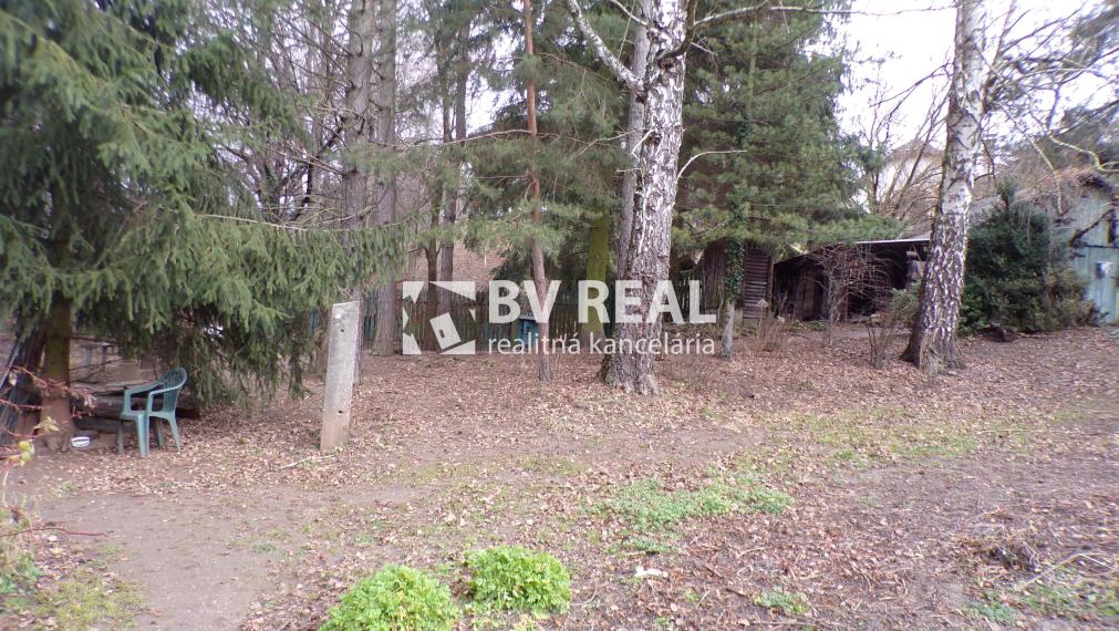 BV REAL Na predaj pozemok Chrenovec-Brusno FM2235