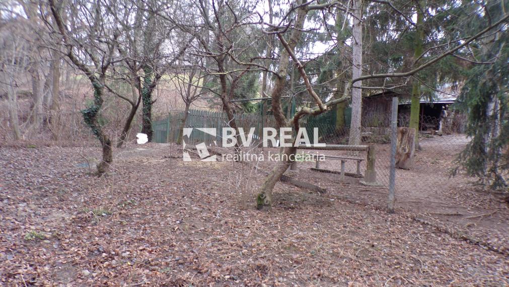 BV REAL Na predaj pozemok Chrenovec-Brusno FM2235