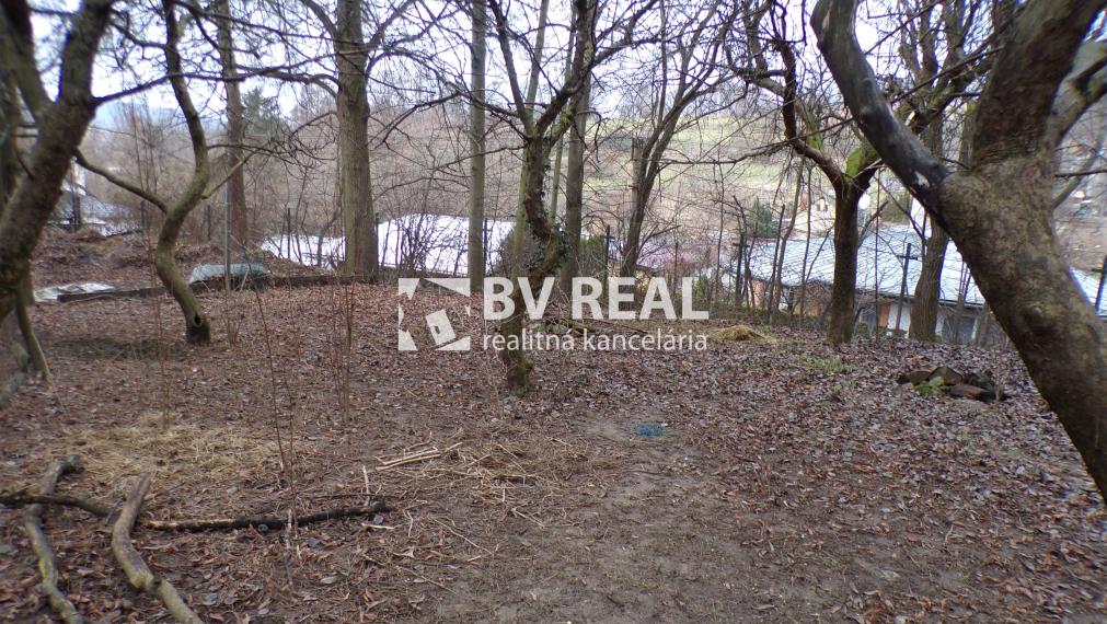BV REAL Na predaj pozemok Chrenovec-Brusno FM2235