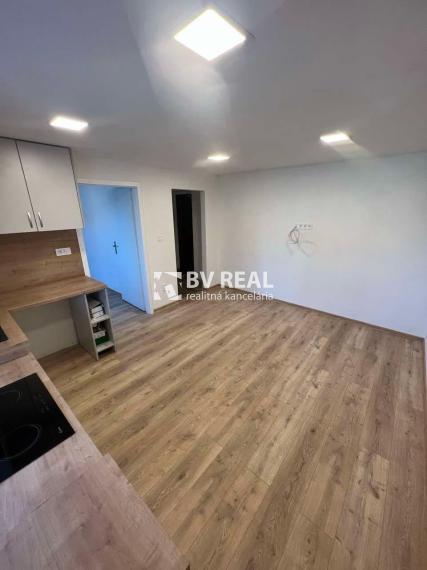 BV REAL Na predaj 2 izbový byt Handlová FM2352