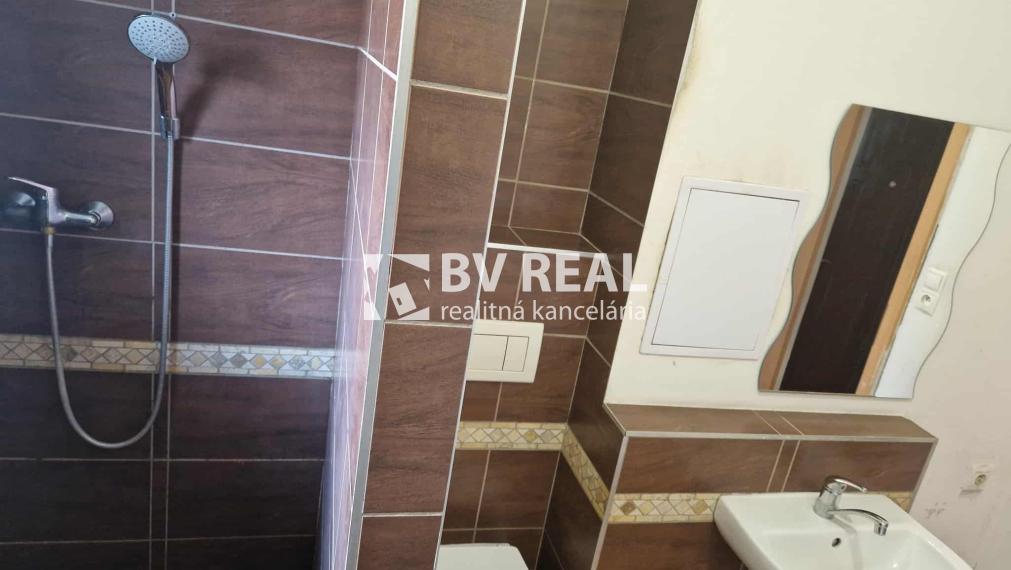 BV REAL Na predaj 2 izbový byt Žiar nad Hronom FM2242